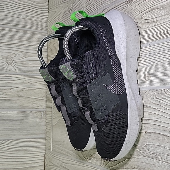 Nike Crater Impact Black and Green Athletic Sneakers Big Kids Size 6Y - Picture 5 of 11